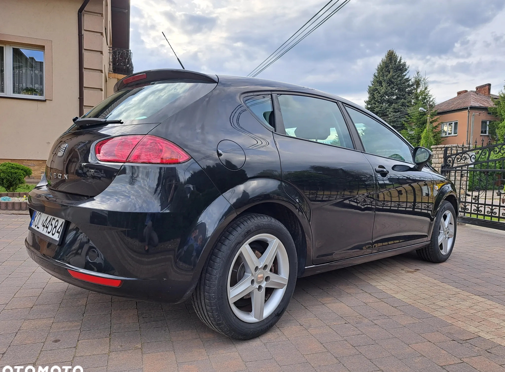 Seat Leon cena 18900 przebieg: 180000, rok produkcji 2009 z Wolbrom małe 211